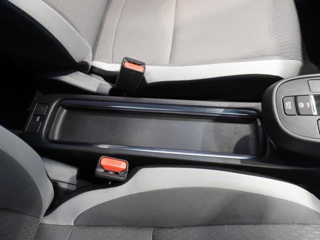 フィット ｅ：ＨＥＶクロスター　ワンオーナー車　禁煙車　８インチギャザーズメモリーナビ　フルセグ　ＣＤ／ＤＶＤ　ＵＳＢ　Ｂｌｕｅｔｏｏｔｈ　ホンダセンシング　ＬＥＤヘッドライト　ＥＴＣ　クルーズコントロール前後センサー１６インチＡＷ（52枚目）