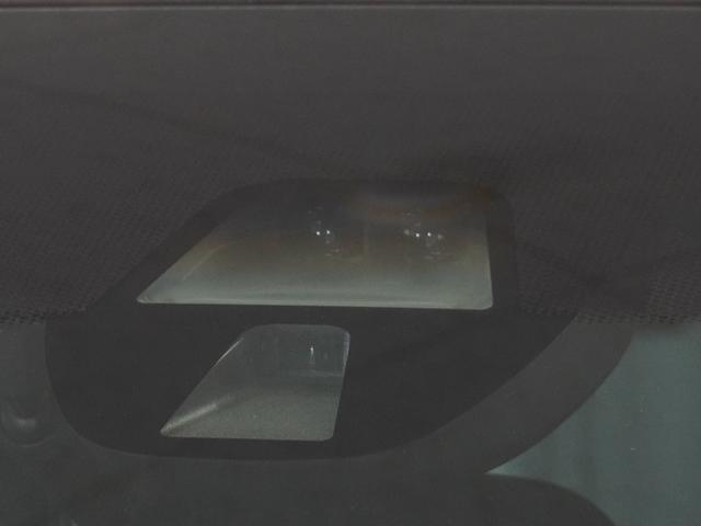 ヴェゼル Ｓ　ワンオーナー車　禁煙車　いまコレ＋　カロッツェリアメモリーナビ　フルセグ　ＣＤ／ＤＶＤ　Ｂｌｕｅｔｏｏｔｈ　クルーズコントロール　ＬＥＤヘッドライトＥＴＣフロントヒーターシート１７インチアルミホイール（12枚目）