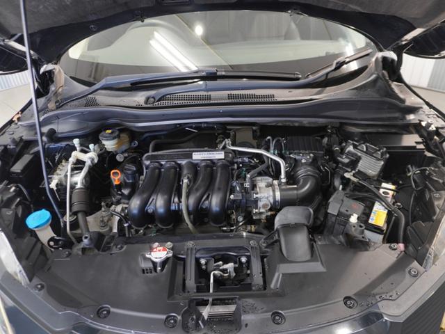 ヴェゼル Ｓ　ワンオーナー車　禁煙車　いまコレ＋　カロッツェリアメモリーナビ　フルセグ　ＣＤ／ＤＶＤ　Ｂｌｕｅｔｏｏｔｈ　クルーズコントロール　ＬＥＤヘッドライトＥＴＣフロントヒーターシート１７インチアルミホイール（21枚目）