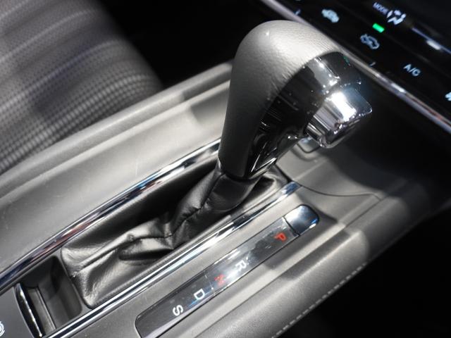 ヴェゼル Ｓ　ワンオーナー車　禁煙車　いまコレ＋　カロッツェリアメモリーナビ　フルセグ　ＣＤ／ＤＶＤ　Ｂｌｕｅｔｏｏｔｈ　クルーズコントロール　ＬＥＤヘッドライトＥＴＣフロントヒーターシート１７インチアルミホイール（40枚目）