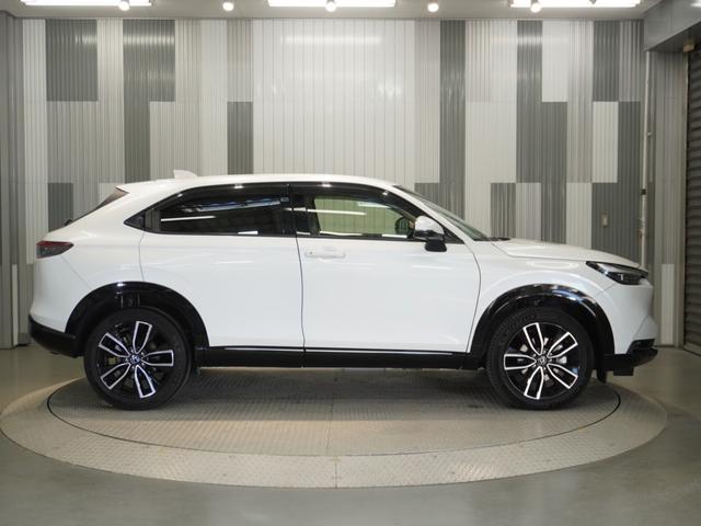 ヴェゼル ｅ：ＨＥＶＺ　ワンオーナー車　禁煙車　ホンダコネクテッドディスプレイナビ　フルセグ　Ｂｌｕｅｔｏｏｔｈ　スマホ連携　ＬＥＤヘッドライト　ＥＴＣ前後ドライブレコーダー前後センサー　１８インチアルミホイールパドルシフト（27枚目）