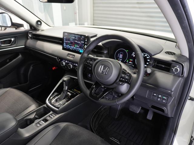ヴェゼル ｅ：ＨＥＶＺ　ワンオーナー車　禁煙車　ホンダコネクテッドディスプレイナビ　フルセグ　Ｂｌｕｅｔｏｏｔｈ　スマホ連携　ＬＥＤヘッドライト　ＥＴＣ前後ドライブレコーダー前後センサー　１８インチアルミホイールパドルシフト（40枚目）