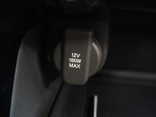 ヴェゼル ｅ：ＨＥＶＺ　ワンオーナー車　禁煙車　ホンダコネクテッドディスプレイナビ　フルセグ　Ｂｌｕｅｔｏｏｔｈ　スマホ連携　ＬＥＤヘッドライト　ＥＴＣ前後ドライブレコーダー前後センサー　１８インチアルミホイールパドルシフト（58枚目）