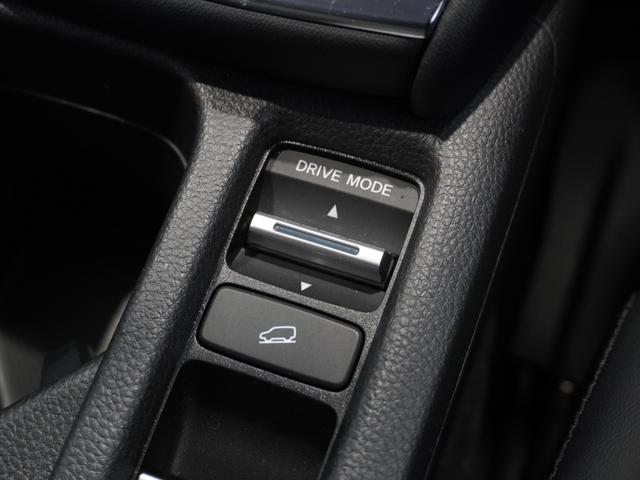 ヴェゼル ｅ：ＨＥＶＺ　ワンオーナー車　禁煙車　ホンダコネクテッドディスプレイナビ　フルセグ　Ｂｌｕｅｔｏｏｔｈ　スマホ連携　ＬＥＤヘッドライト　ＥＴＣ前後ドライブレコーダー前後センサー　１８インチアルミホイールパドルシフト（60枚目）