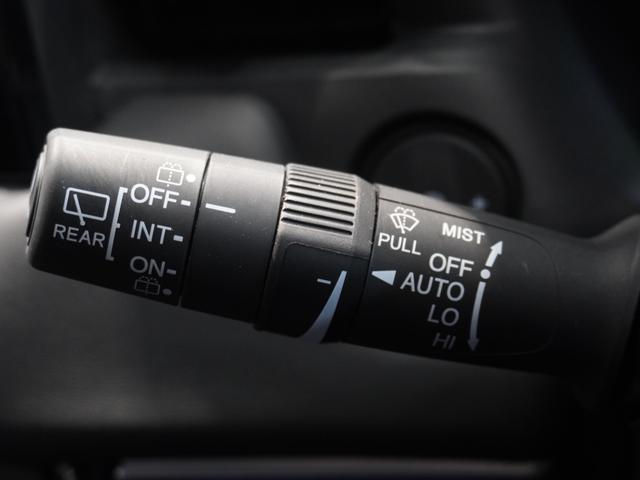 ヴェゼル ｅ：ＨＥＶＺ　ワンオーナー車　禁煙車　ホンダコネクテッドディスプレイナビ　フルセグ　Ｂｌｕｅｔｏｏｔｈ　スマホ連携　ＬＥＤヘッドライト　ＥＴＣ前後ドライブレコーダー前後センサー　１８インチアルミホイールパドルシフト（69枚目）