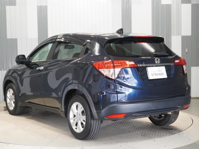 ヴェゼル Ｘ・ホンダセンシング　ワンオーナー車　禁煙車　ギャザーズメモリーナビ　フルセグ　ＣＤ／ＤＶＤ　ミュージックラック　ホンダセンシング　ＬＥＤヘッドライト　ＥＴＣ　クルーズコントロール　１６インチアルミホイール　Ｒカメ　ＡＢＳ（7枚目）