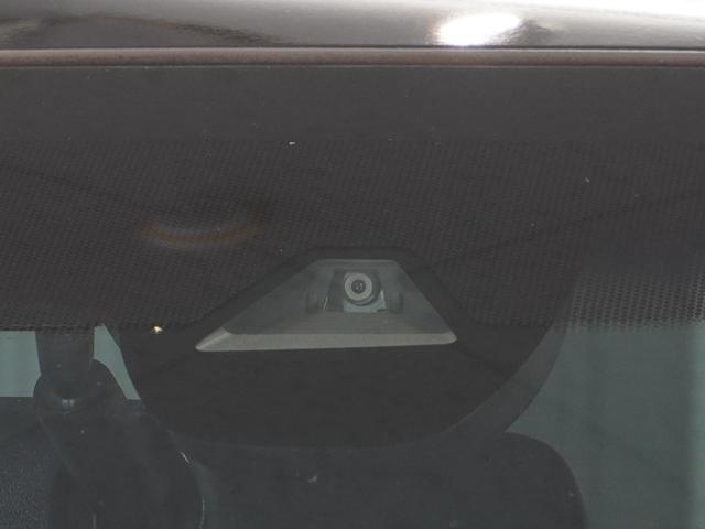 ヴェゼル Ｘ・ホンダセンシング　ワンオーナー車　禁煙車　ギャザーズメモリーナビ　フルセグ　ＣＤ／ＤＶＤ　ミュージックラック　ホンダセンシング　ＬＥＤヘッドライト　ＥＴＣ　クルーズコントロール　１６インチアルミホイール　Ｒカメ　ＡＢＳ（11枚目）