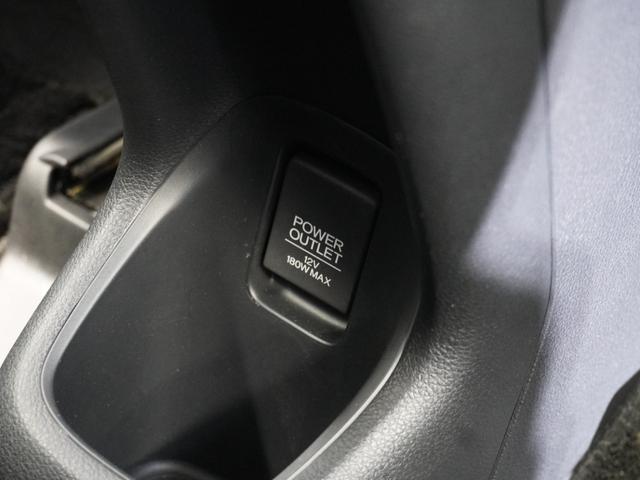 ヴェゼル Ｘ・ホンダセンシング　ワンオーナー車　禁煙車　ギャザーズメモリーナビ　フルセグ　ＣＤ／ＤＶＤ　ミュージックラック　ホンダセンシング　ＬＥＤヘッドライト　ＥＴＣ　クルーズコントロール　１６インチアルミホイール　Ｒカメ　ＡＢＳ（55枚目）