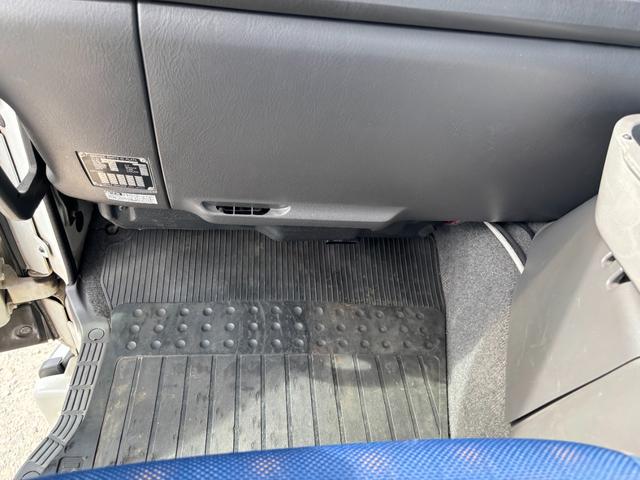 ギガ トラクターヘッド 3軸2デフ 8速MT 520馬力 2軸カプラー型式CD-2000(カプラーオフセット175mm)第5輪荷重18トン ワンオーナー 大型牽引車 社外ナビ ETC(36枚目)
