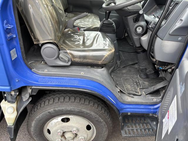 エルフトラック ダンプ 強化ダンプ 積載3t 新明和製 6速MT 鳥居補強 コボレーン ダム加工 助手席側電動格納ミラー スタートアシスト キーレス 中間ピン ETC(21枚目)