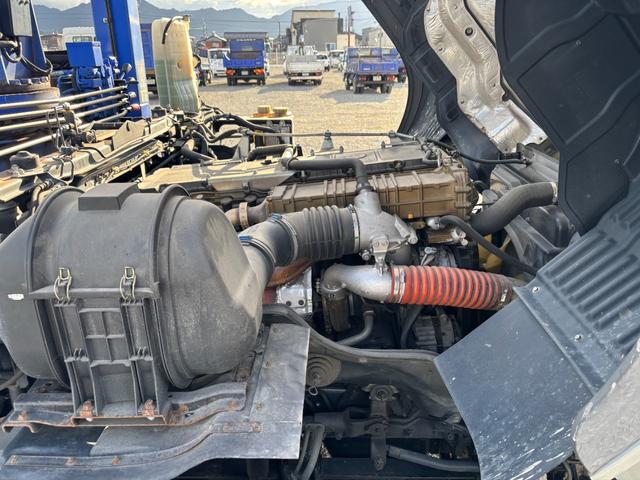 スーパーグレート 重機回送車（大型）クレーン付き　セルフ４段ダダノ製クレーン２．９３ｔ吊り・ラジコン付き・フジタボディ・ハイジャッキ・ウインチ付き・２デフ・木床・手動あゆみ・積載１１．８ｔ・ワンオーナー・フルセグＴＶ・ナビ・ＤＶＤ／ＣＤ・ＥＴＣ付き（46枚目）