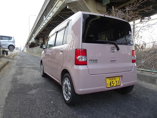 ピクシススペース Ｘ　スマ－トキ－　電動格納ミラ－　ＥＴＣ　パナソニック製フルセグナビ　新品タイヤ４本　オ－トエアコン　アイドリングストップ（8枚目）