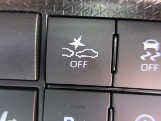 スマートアシスト搭載。基本となる安全機能のである衝突警報機能・衝突回避支援ブレーキ機能の強化に加え、快適性と安心感をさらに高める機能も新採用、「安心と愉しさ」を一段と、高く感じていただけます。