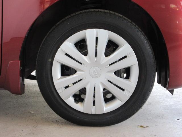 右前　　１４インチフルホイールキャップ　　　　タイヤサイズは、　１５５／６５Ｒ１４