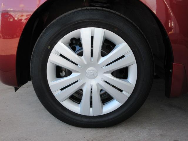 左前　専用ホイールキャップが、シフォンのオシャレさを引き立させています。