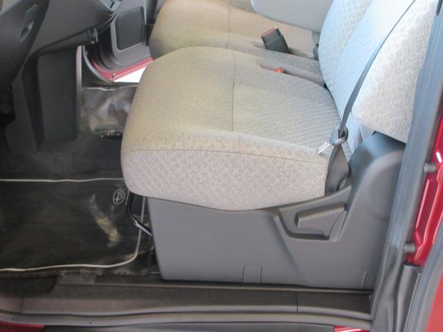 助手席シート　　手動リクライニング採用。ご自身の思いのままに、ベストポジションが選べます。