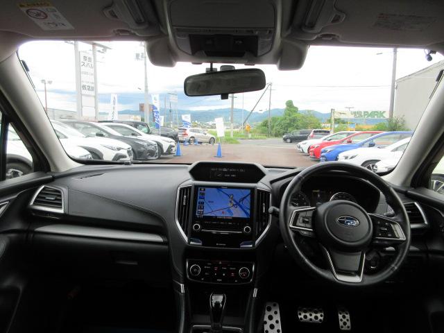 フォレスター プレミアム アイサイト 地デジナビ ETC バックカメラ サイドカメラ SRH AVH VDC X-MODE LEDヘッドライト フォグランプ リヤビークルディデクション パドルシフト オートライト スペアタイヤ ステアリングヒーター アイドリングストップ(2枚目)