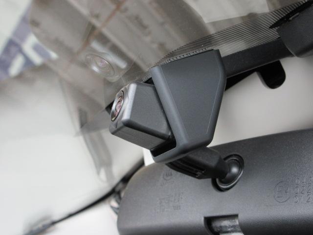 フォレスター プレミアム アイサイト 地デジナビ ETC バックカメラ サイドカメラ SRH AVH VDC X-MODE LEDヘッドライト フォグランプ リヤビークルディデクション パドルシフト オートライト スペアタイヤ ステアリングヒーター アイドリングストップ(10枚目)