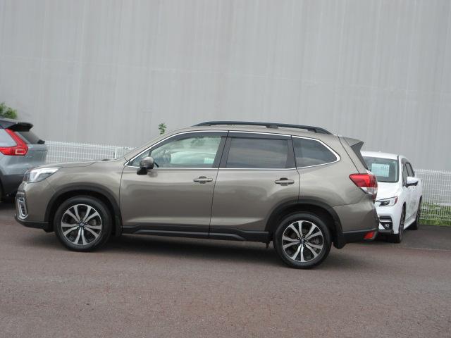 フォレスター プレミアム アイサイト 地デジナビ ETC バックカメラ サイドカメラ SRH AVH VDC X-MODE LEDヘッドライト フォグランプ リヤビークルディデクション パドルシフト オートライト スペアタイヤ ステアリングヒーター アイドリングストップ(21枚目)