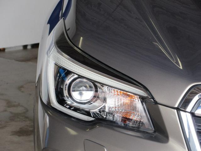 フォレスター プレミアム アイサイト 地デジナビ ETC バックカメラ サイドカメラ SRH AVH VDC X-MODE LEDヘッドライト フォグランプ リヤビークルディデクション パドルシフト オートライト スペアタイヤ ステアリングヒーター アイドリングストップ(31枚目)