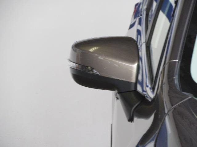 フォレスター プレミアム アイサイト 地デジナビ ETC バックカメラ サイドカメラ SRH AVH VDC X-MODE LEDヘッドライト フォグランプ リヤビークルディデクション パドルシフト オートライト スペアタイヤ ステアリングヒーター アイドリングストップ(34枚目)