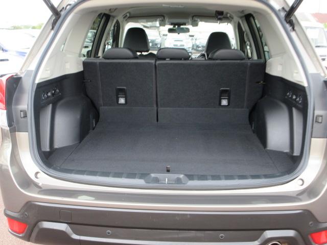 フォレスター プレミアム アイサイト 地デジナビ ETC バックカメラ サイドカメラ SRH AVH VDC X-MODE LEDヘッドライト フォグランプ リヤビークルディデクション パドルシフト オートライト スペアタイヤ ステアリングヒーター アイドリングストップ(45枚目)