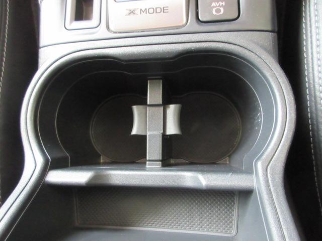 フォレスター プレミアム アイサイト 地デジナビ ETC バックカメラ サイドカメラ SRH AVH VDC X-MODE LEDヘッドライト フォグランプ リヤビークルディデクション パドルシフト オートライト スペアタイヤ ステアリングヒーター アイドリングストップ(60枚目)