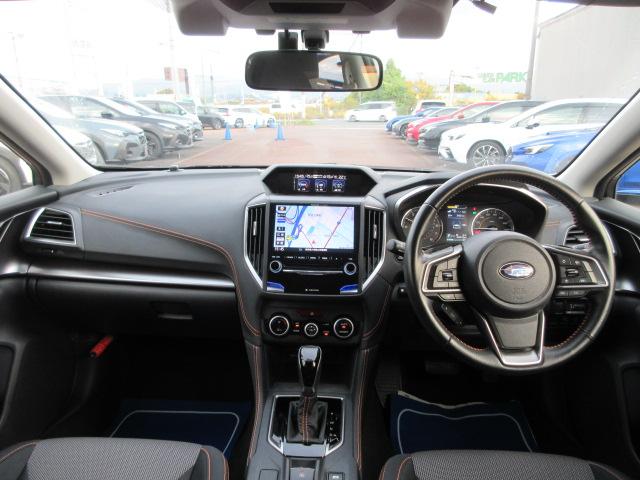 ＸＶ ２．０ｉ－Ｌ　アイサイト　ＳＤ地デジナビ　ドラレコ　ＥＴＣ　バックカメラ　ヒルホールド　ＶＤＣ　ＳＲＨ　リヤビークルディデクション　Ｘ－ＭＯＤＥ　電動パーキングブレーキ　アイドリングストップ　　マルチファンクションディスプレイ　トノカバー　プッシュスタート（2枚目）