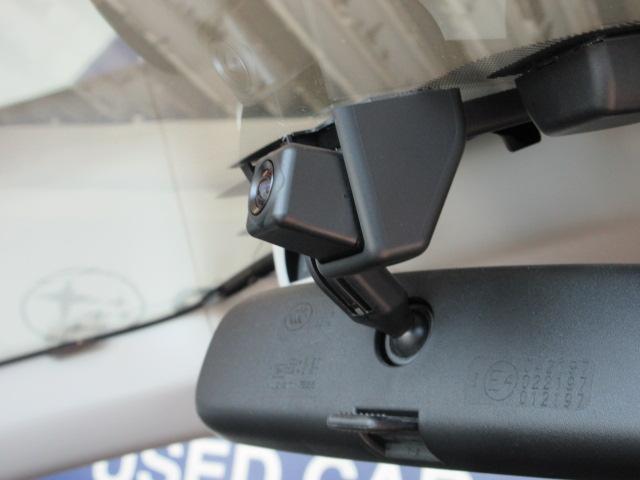 ＸＶ ２．０ｉ－Ｌ　アイサイト　ＳＤ地デジナビ　ドラレコ　ＥＴＣ　バックカメラ　ヒルホールド　ＶＤＣ　ＳＲＨ　リヤビークルディデクション　Ｘ－ＭＯＤＥ　電動パーキングブレーキ　アイドリングストップ　　マルチファンクションディスプレイ　トノカバー　プッシュスタート（9枚目）