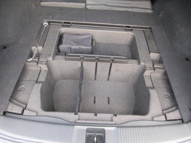 レヴォーグ １．６ＧＴ　ＥｙｅＳｉｇｈｔ　　メモリ地デジナビ　ドラレコ　ＥＴＣ　バックカメラ　　電動パーキングブレーキ　ヒルホールド　ＶＤＣ　アイドリングストップ　マルチファンクションディスプレイ　オートライト　パドルシフト　ＵＳＢ電源　オートエアコン（25枚目）