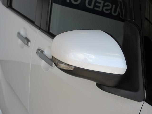 ウインカー付ドアミラー  歩行者や自転車、対向車なども見やすく安全性に効果的です。