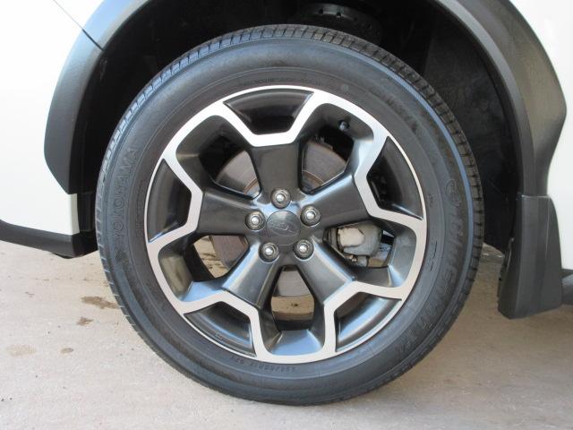 ＸＶ ２．０ｉ－Ｌ　アイサイト　アイドリングストップ　　タイヤ新品　プッシュエンジンスタート　リモコンアクセスキー　マルチファンクションディスプレイ　ＨＩＤヘッドライト　パドルシフト　オートライト　オートエアコン　運転席・助手席パワーシート　ドリンクホルダー（10枚目）