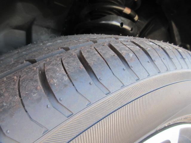 ＸＶ ２．０ｉ－Ｌ　アイサイト　アイドリングストップ　　タイヤ新品　プッシュエンジンスタート　リモコンアクセスキー　マルチファンクションディスプレイ　ＨＩＤヘッドライト　パドルシフト　オートライト　オートエアコン　運転席・助手席パワーシート　ドリンクホルダー（11枚目）