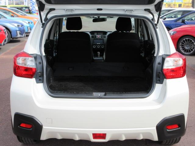 ＸＶ ２．０ｉ－Ｌ　アイサイト　アイドリングストップ　　タイヤ新品　プッシュエンジンスタート　リモコンアクセスキー　マルチファンクションディスプレイ　ＨＩＤヘッドライト　パドルシフト　オートライト　オートエアコン　運転席・助手席パワーシート　ドリンクホルダー（26枚目）