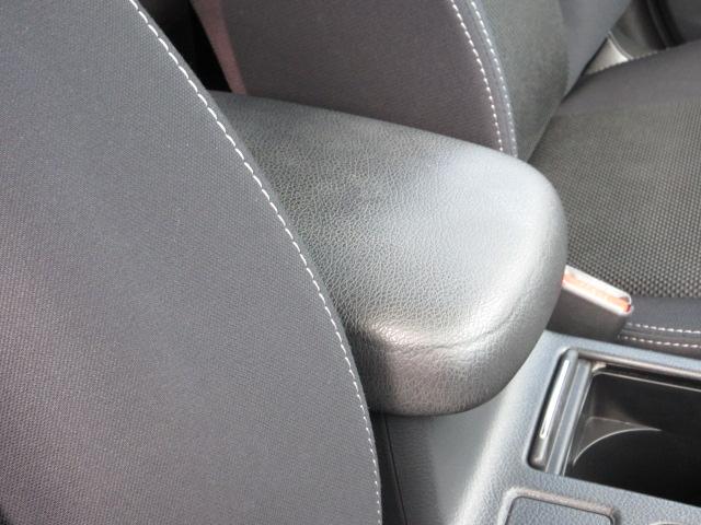 ＸＶ ２．０ｉ－Ｌ　アイサイト　アイドリングストップ　　タイヤ新品　プッシュエンジンスタート　リモコンアクセスキー　マルチファンクションディスプレイ　ＨＩＤヘッドライト　パドルシフト　オートライト　オートエアコン　運転席・助手席パワーシート　ドリンクホルダー（40枚目）