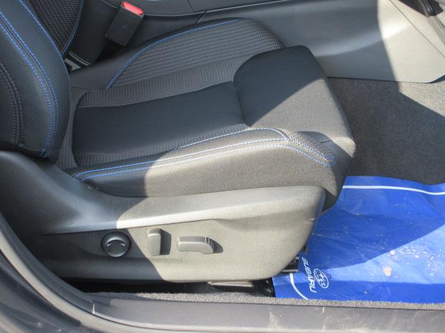 レヴォーグ ＧＴ－Ｈ　ＥＸ　アイサイト　Ｘ　地デジナビ　バックカメラ　サイドカメラ　フロントカメラ　フレキシブルタワーバー　リヤビークルディデクション　パワーシート　オートビークルホールド　電動パーキングブレーキ　運転席シートメモリ　シートヒーター　ＶＤＣ（24枚目）