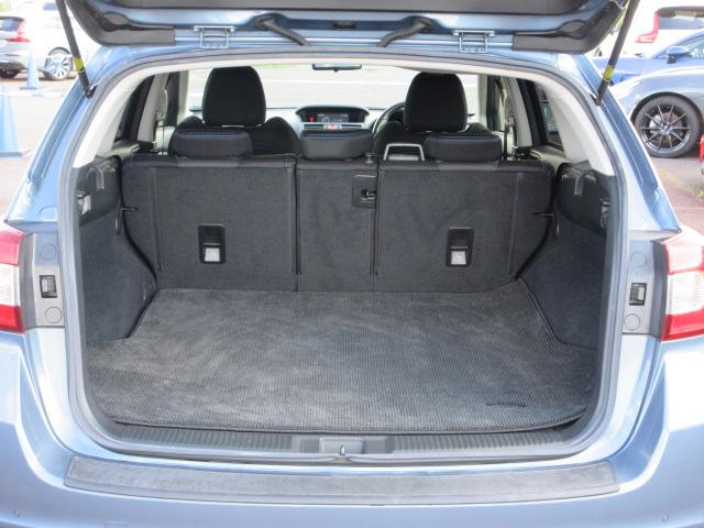 レヴォーグ １．６ＧＴ－Ｓ　アイサイト　地デジナビ　ドラレコ　ＥＴＣ　バックカメラ　サイドカメラ　リヤビークルディデクション　ＡＶＨ　電動パーキングブレーキ　パワーシート　　ＶＤＣ　スマートリヤビューミラー　アイドリングストップ　マルチファンクションディスプレイ（29枚目）