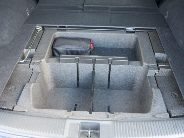 レヴォーグ １．６ＧＴ－Ｓ　アイサイト　地デジナビ　ドラレコ　ＥＴＣ　バックカメラ　サイドカメラ　リヤビークルディデクション　ＡＶＨ　電動パーキングブレーキ　パワーシート　　ＶＤＣ　スマートリヤビューミラー　アイドリングストップ　マルチファンクションディスプレイ（30枚目）