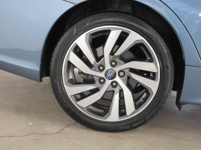 レヴォーグ １．６ＧＴ－Ｓ　アイサイト　地デジナビ　ドラレコ　ＥＴＣ　バックカメラ　サイドカメラ　リヤビークルディデクション　ＡＶＨ　電動パーキングブレーキ　パワーシート　　ＶＤＣ　スマートリヤビューミラー　アイドリングストップ　マルチファンクションディスプレイ（40枚目）