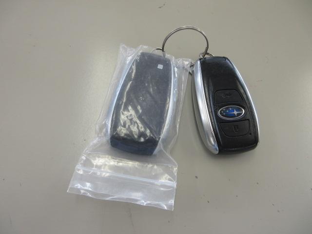 レヴォーグ １．６ＧＴ－Ｓ　アイサイト　地デジナビ　ドラレコ　ＥＴＣ　バックカメラ　サイドカメラ　リヤビークルディデクション　ＡＶＨ　電動パーキングブレーキ　パワーシート　　ＶＤＣ　スマートリヤビューミラー　アイドリングストップ　マルチファンクションディスプレイ（51枚目）