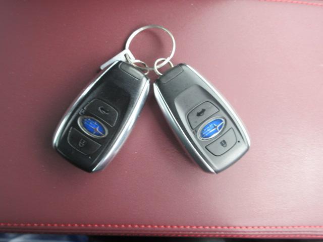 リモコンアクセスキー キーをポケットに入れたままでもドアのロック&アンロックができ、雨の日や、荷物の多い日に大活躍!