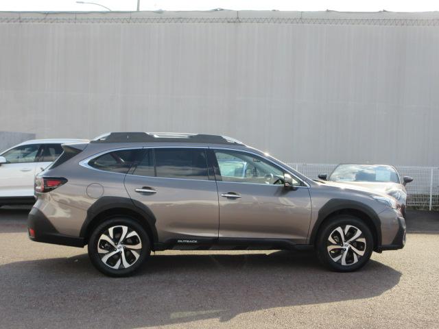 レガシィアウトバック リミテッドＥＸ　アイサイト　メモリ地デジナビ　ＥＴＣ　バックカメラ　サイドカメラ　フロントカメラ　リヤビークルディデクション　オートビークルホールド　自動防眩ルームミラー　Ｘ－ＭＯＤＥ　アイドリングストップ　電動パーキングブレーキ　ＶＤＣ（25枚目）