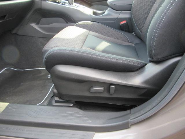 レガシィアウトバック リミテッドＥＸ　アイサイト　メモリ地デジナビ　ＥＴＣ　バックカメラ　サイドカメラ　フロントカメラ　リヤビークルディデクション　オートビークルホールド　自動防眩ルームミラー　Ｘ－ＭＯＤＥ　アイドリングストップ　電動パーキングブレーキ　ＶＤＣ（29枚目）