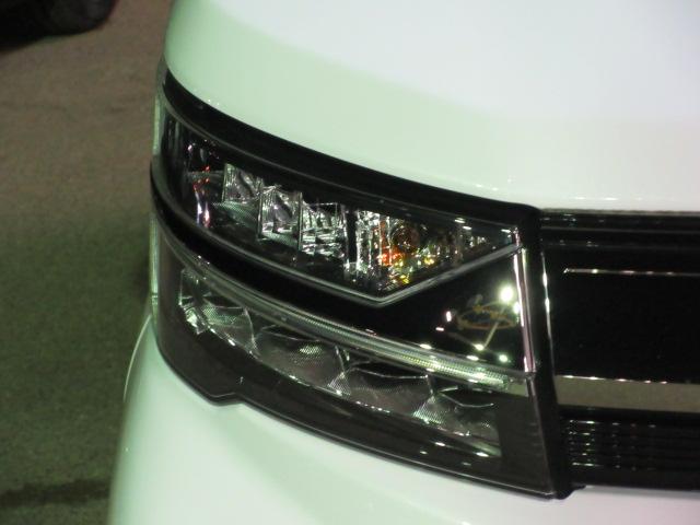 ステラ Ｒ　スマートアシスト　メモリ地デジナビ　ドライブレコーダー　バックカメラ　アイドリングストップ　ＴＦＴマルチインフォメーションディスプレイ　キーレスアクセス＆プッシュスタート　オートエアコン　電動ドアミラー　ハイビームアシスト　ＶＤＣ　運転席シートヒーター（14枚目）