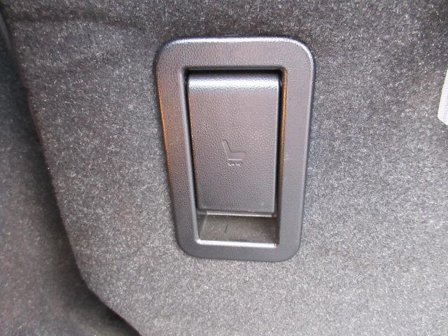 ステラ Ｒ　スマートアシスト　メモリ地デジナビ　ドライブレコーダー　バックカメラ　アイドリングストップ　ＴＦＴマルチインフォメーションディスプレイ　キーレスアクセス＆プッシュスタート　オートエアコン　電動ドアミラー　ハイビームアシスト　ＶＤＣ　運転席シートヒーター（28枚目）