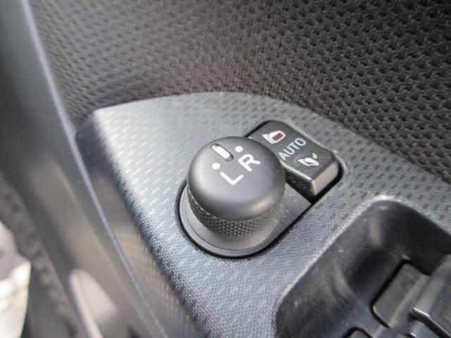 ステラ Ｒ　スマートアシスト　メモリ地デジナビ　ドライブレコーダー　バックカメラ　アイドリングストップ　ＴＦＴマルチインフォメーションディスプレイ　キーレスアクセス＆プッシュスタート　オートエアコン　電動ドアミラー　ハイビームアシスト　ＶＤＣ　運転席シートヒーター（45枚目）