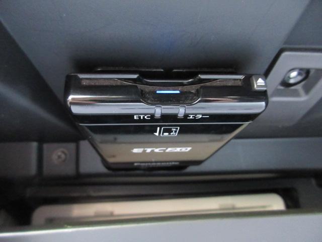 インプレッサスポーツ ２．０ｉ－Ｓ　アイサイト　ＳＤ地デジナビ　ドラレコ　ＥＴＣ　バックカメラ　サイドカメラ　アクセスキ―　リヤビークルディデクション　ヒルホールド　電動パーキングブレーキ　　ＶＤＣ　ＳＲＨ　アイドリングストップ　マルチファンクションディスプレイ　ＵＳＢ電源（19枚目）