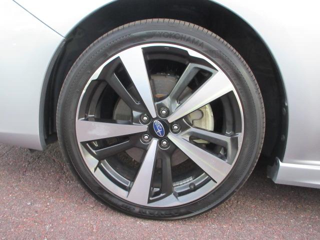 インプレッサスポーツ ２．０ｉ－Ｓ　アイサイト　ＳＤ地デジナビ　ドラレコ　ＥＴＣ　バックカメラ　サイドカメラ　アクセスキ―　リヤビークルディデクション　ヒルホールド　電動パーキングブレーキ　　ＶＤＣ　ＳＲＨ　アイドリングストップ　マルチファンクションディスプレイ　ＵＳＢ電源（31枚目）