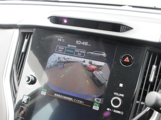 バックカメラを通して、ナビモニターに、障害物が映し出されます。障害物や人を、確認できますので、安全に後退できます。