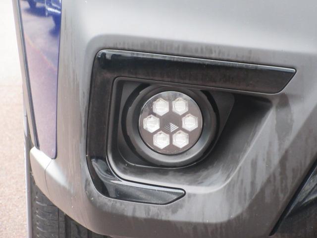 フォグランプ装備　　　　雨天や悪天候での運転が多い方、安全運転を重視する方におすすめのアイテムです。